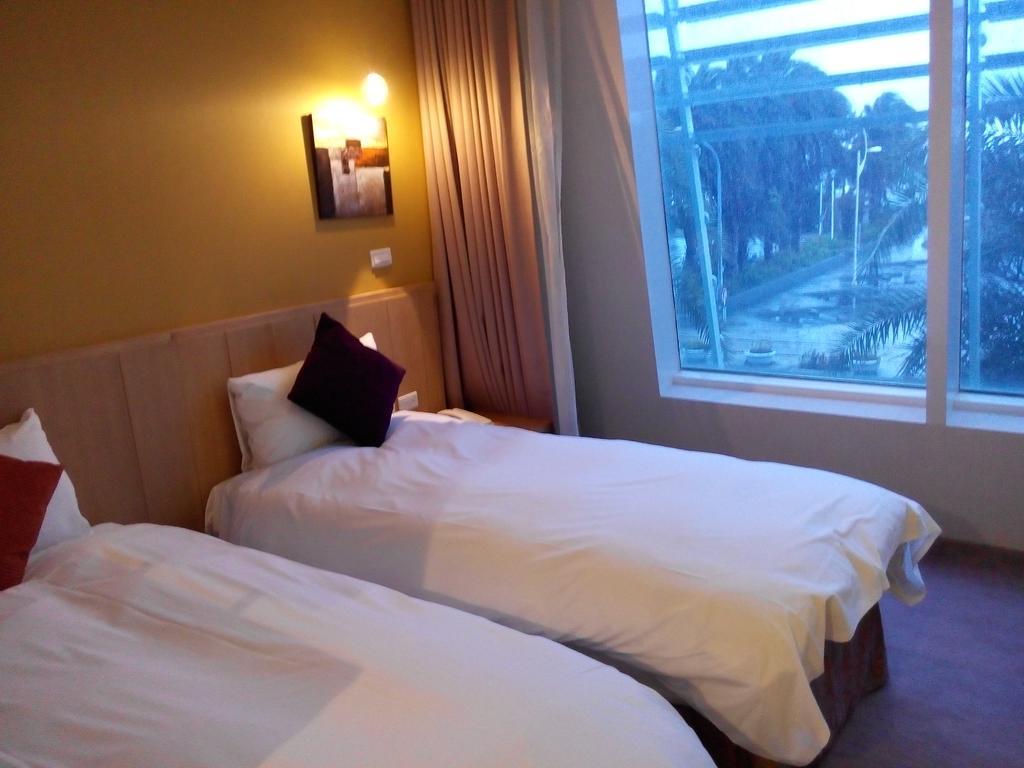 In Young Hotel Cao Hùng Ngoại thất bức ảnh