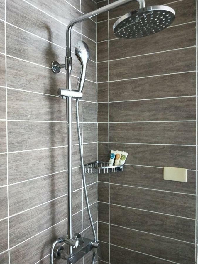In Young Hotel Cao Hùng Ngoại thất bức ảnh