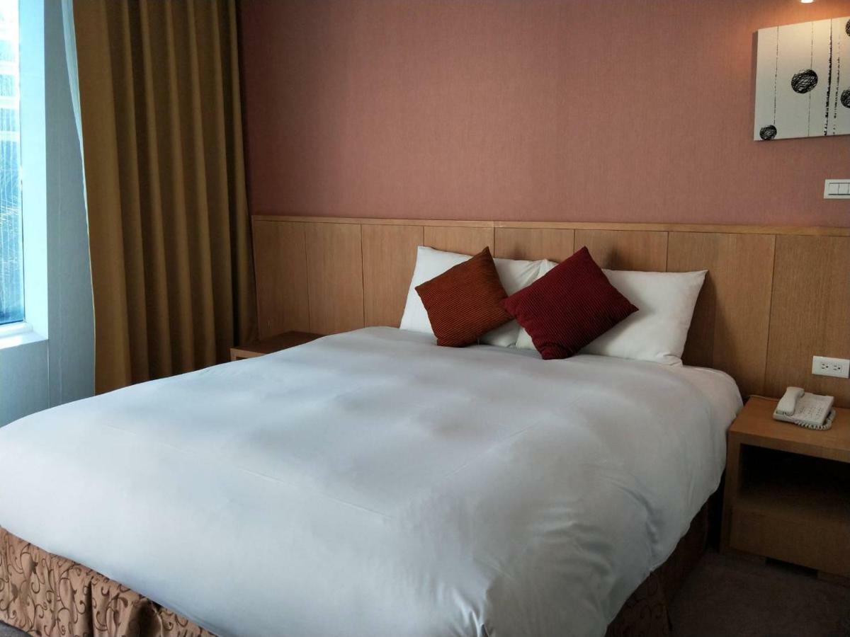 In Young Hotel Cao Hùng Ngoại thất bức ảnh