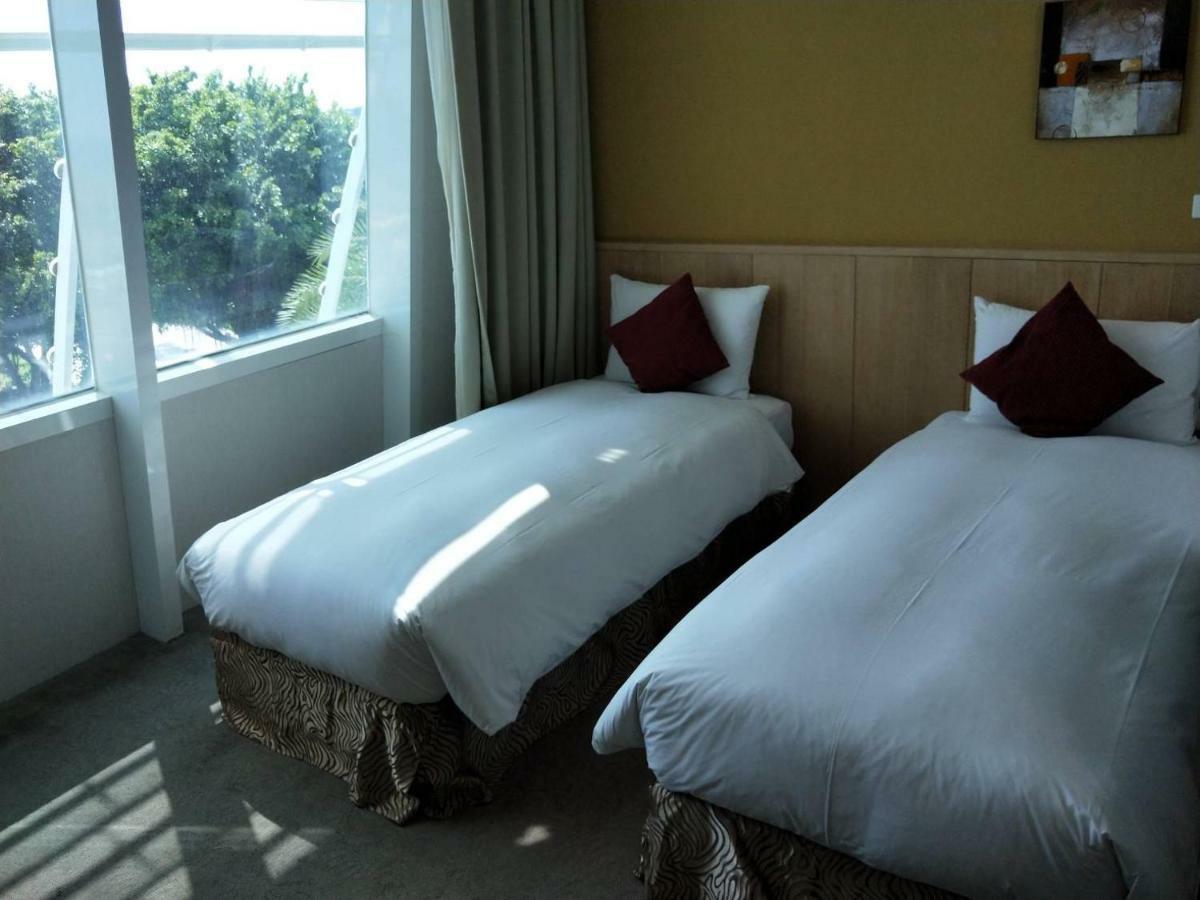 In Young Hotel Cao Hùng Ngoại thất bức ảnh